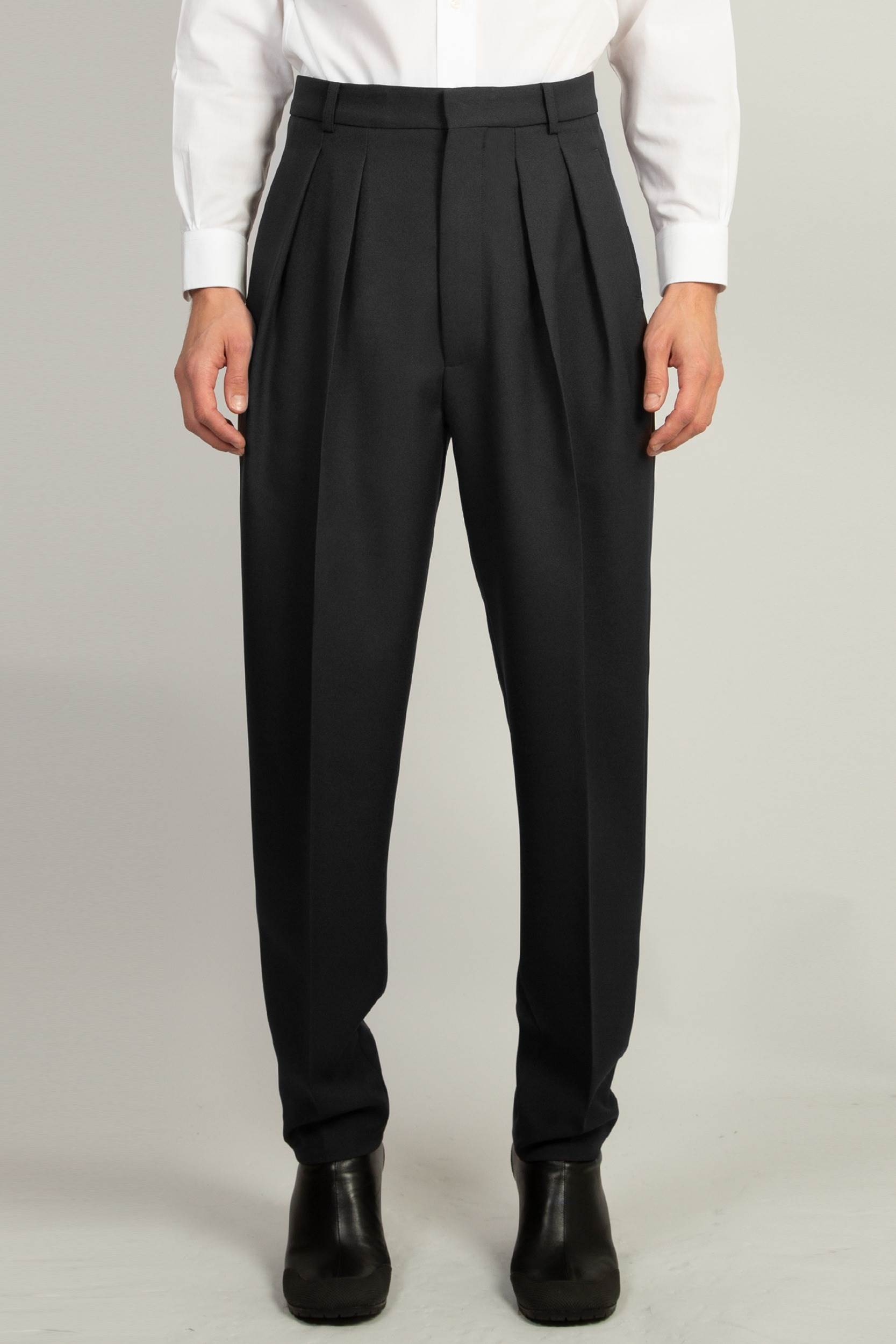 Pleated Tapered Trouser Black