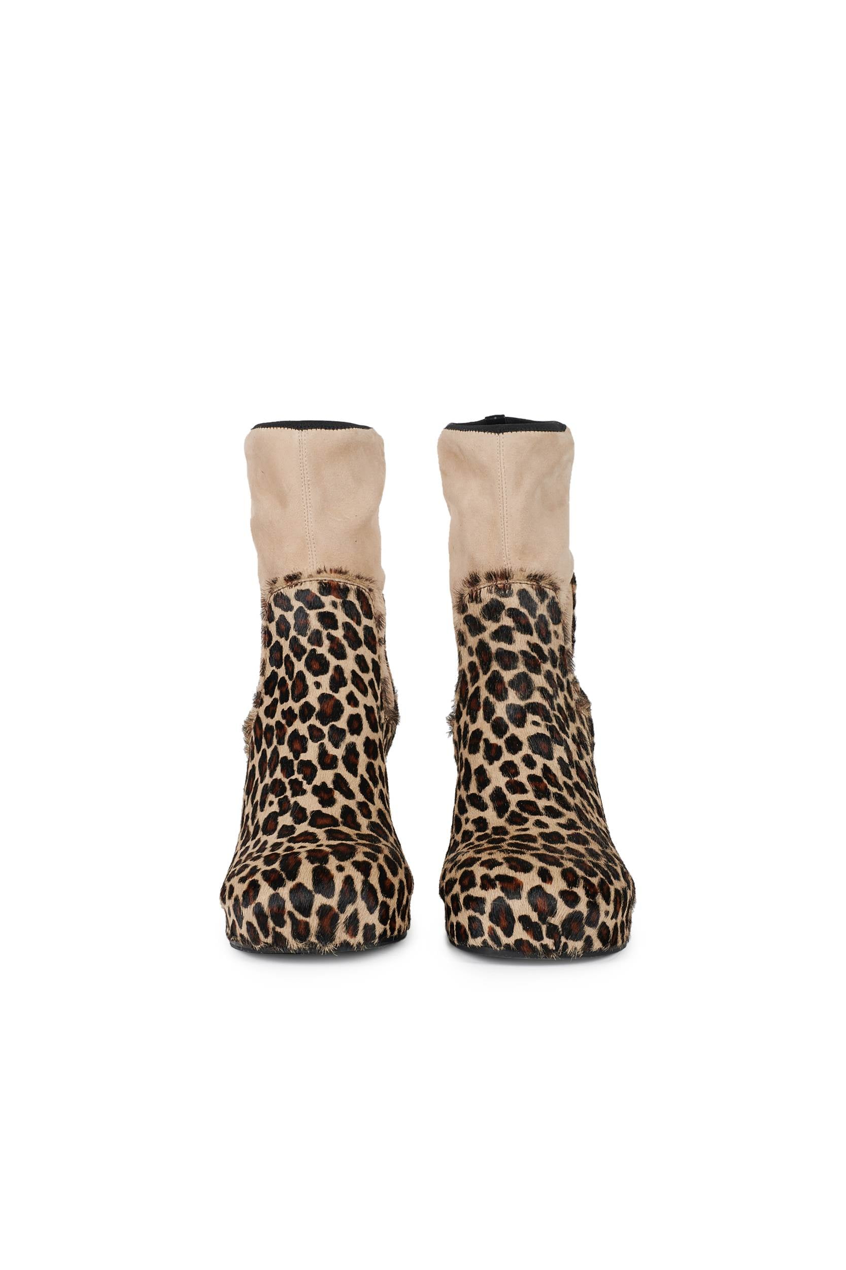 Beige Leopard platform ankle boot with 9 cm heel and 3 cm platform by Random Identities