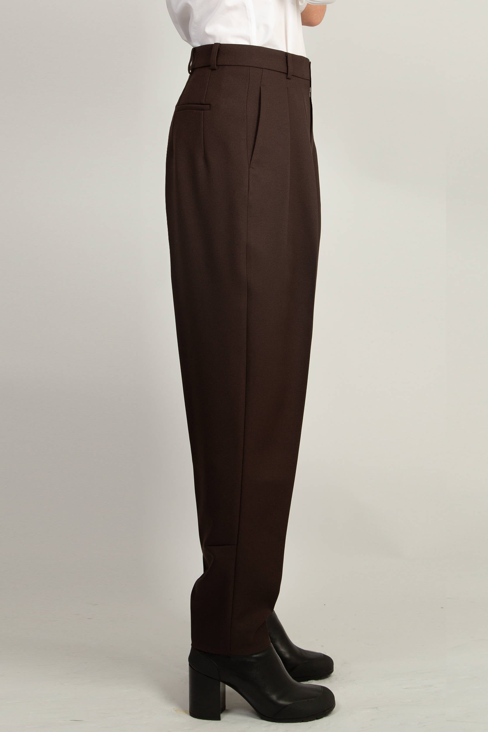 Pleated Tapered Trouser - Mid Brown