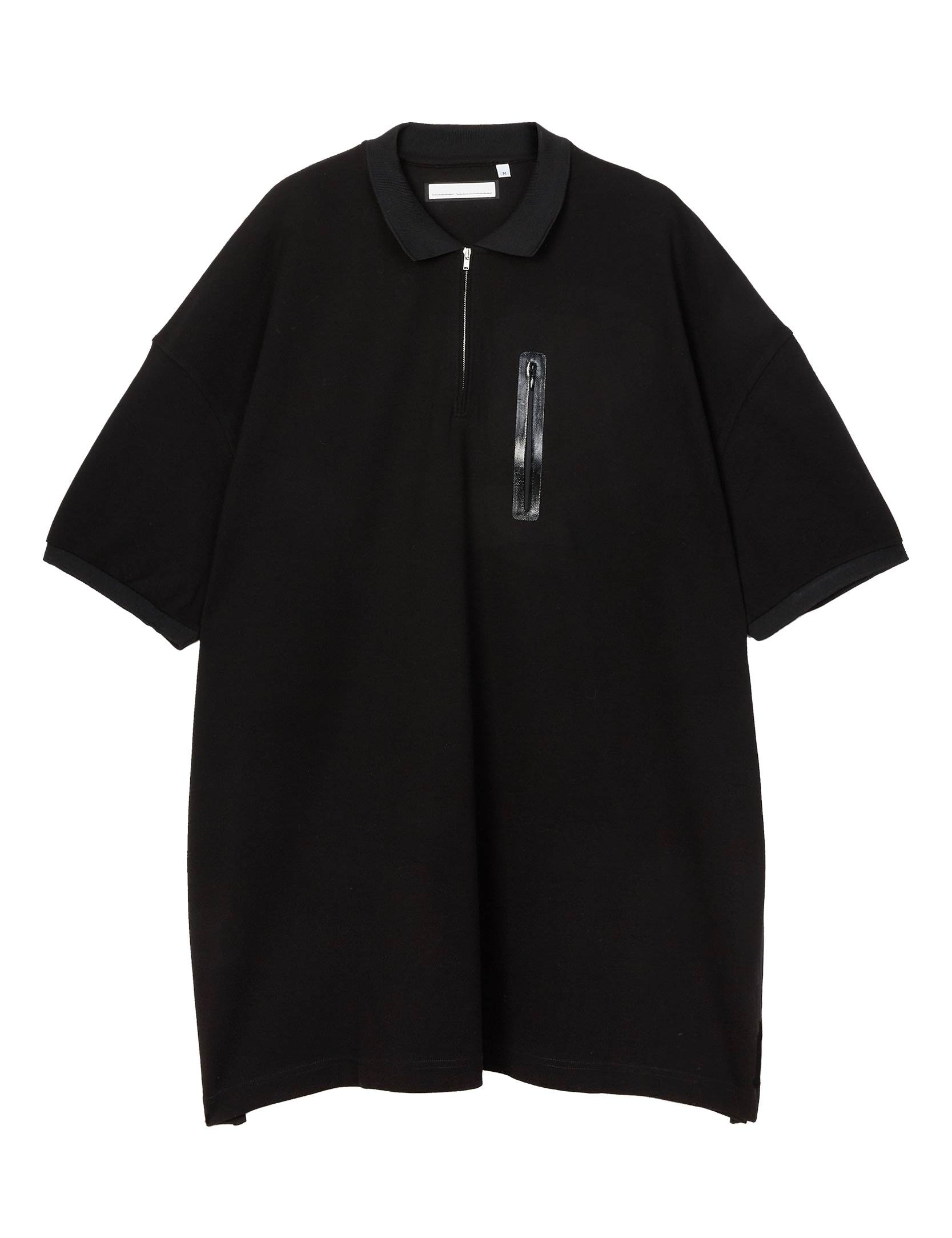 Random Identities Maxi Polo in Black. maxi-fit piqué polo with covered zip opening, flat-knit collar and zip chest pocket