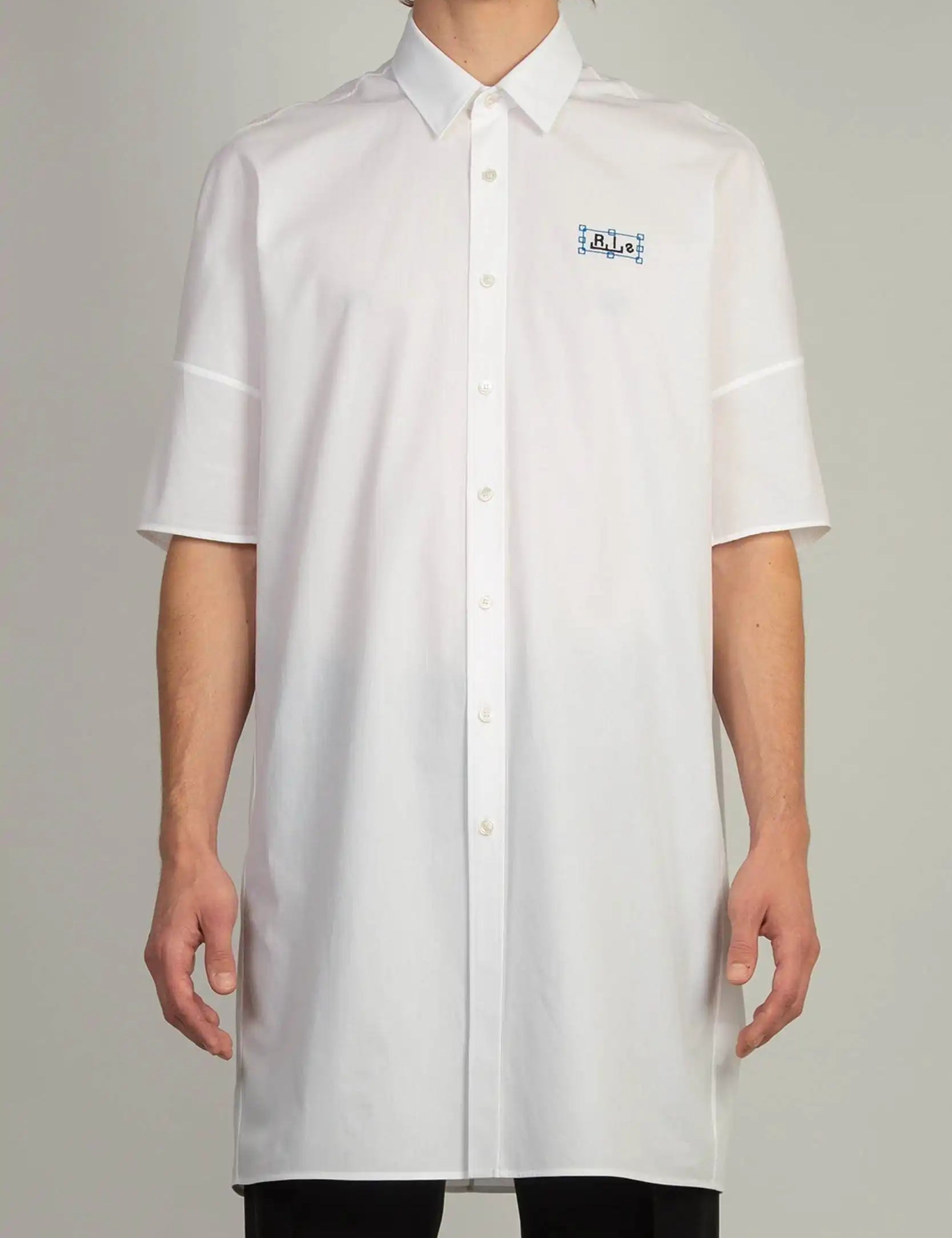 Dress in White with emphasised back volume and chest logo embroidery