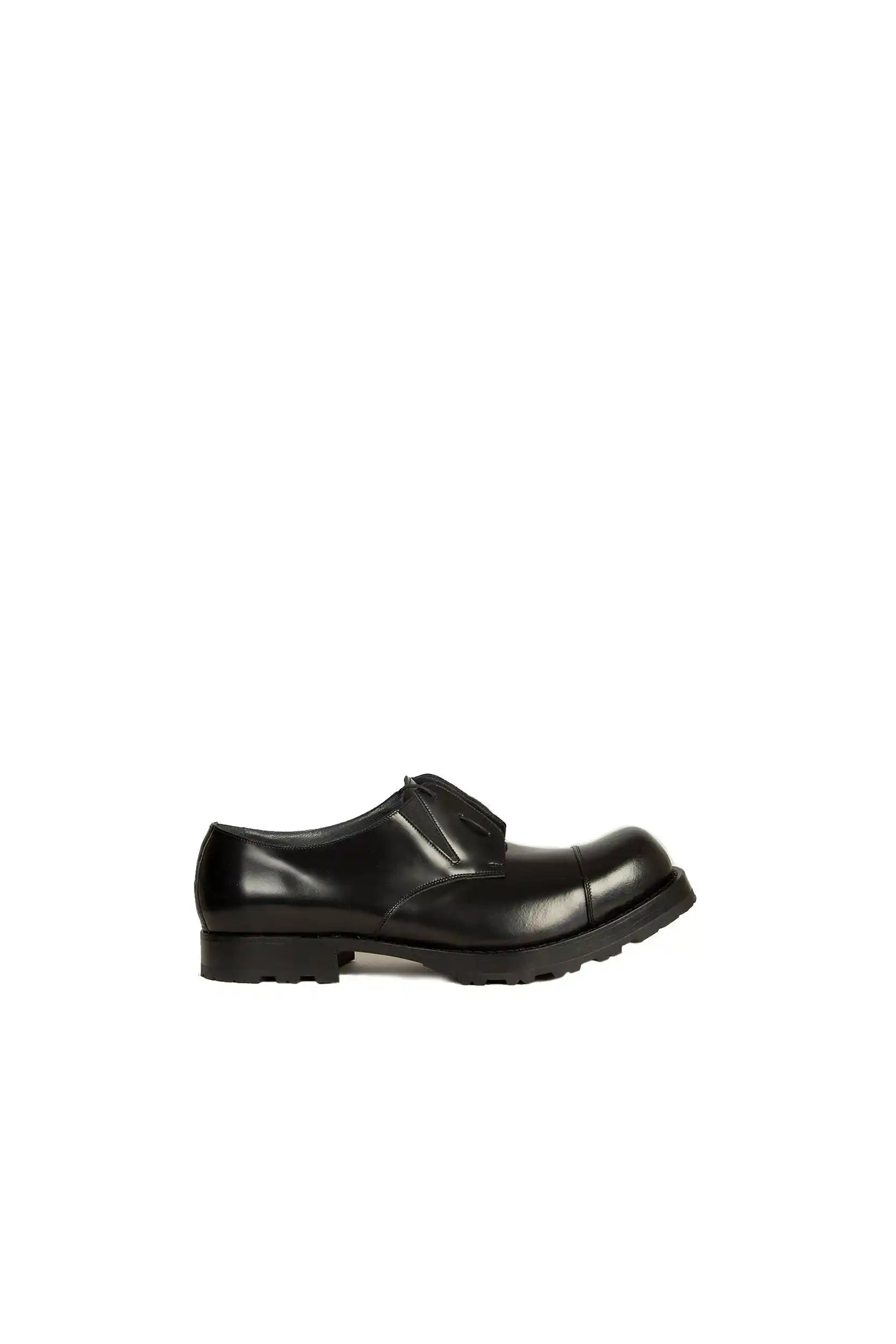 Random Identities Kicker Shoes leather derby in Black with front laced up closure