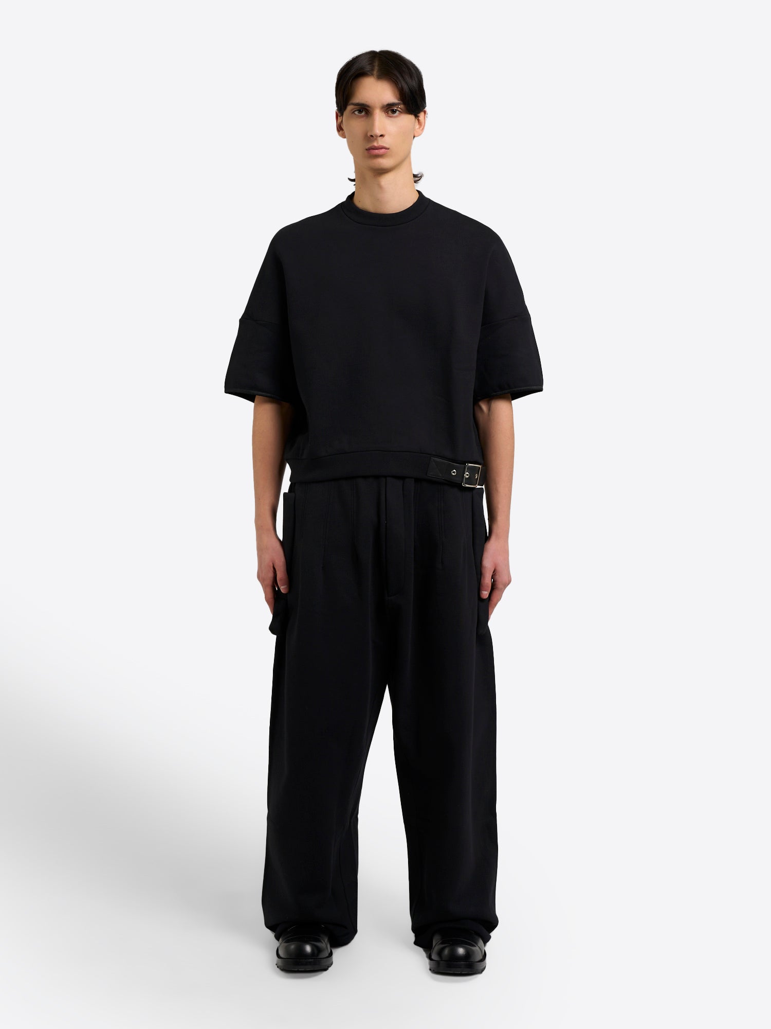 Sweatshirt With Emphasised Back - Black