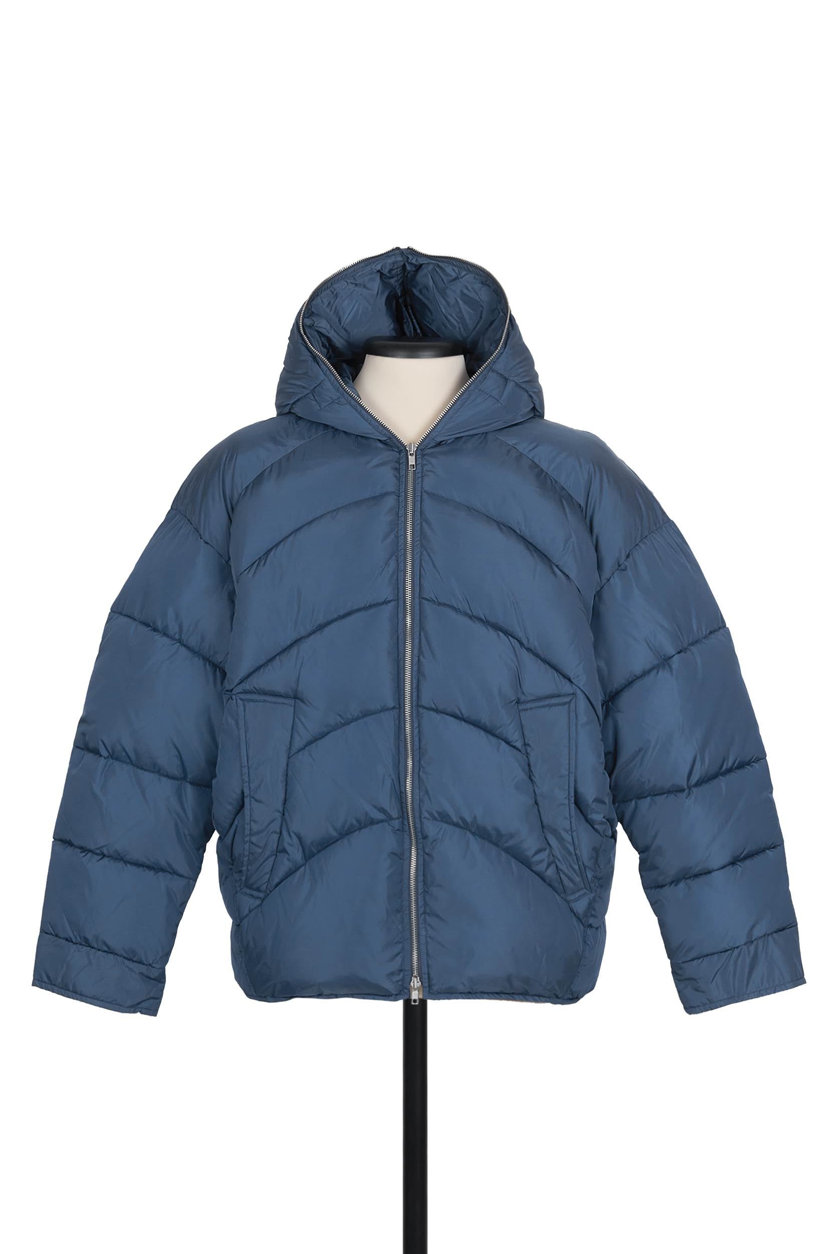Random Identities Duvet Puffer Jacket in AVIO, hooded with diagonal quilting and S&M zip closure