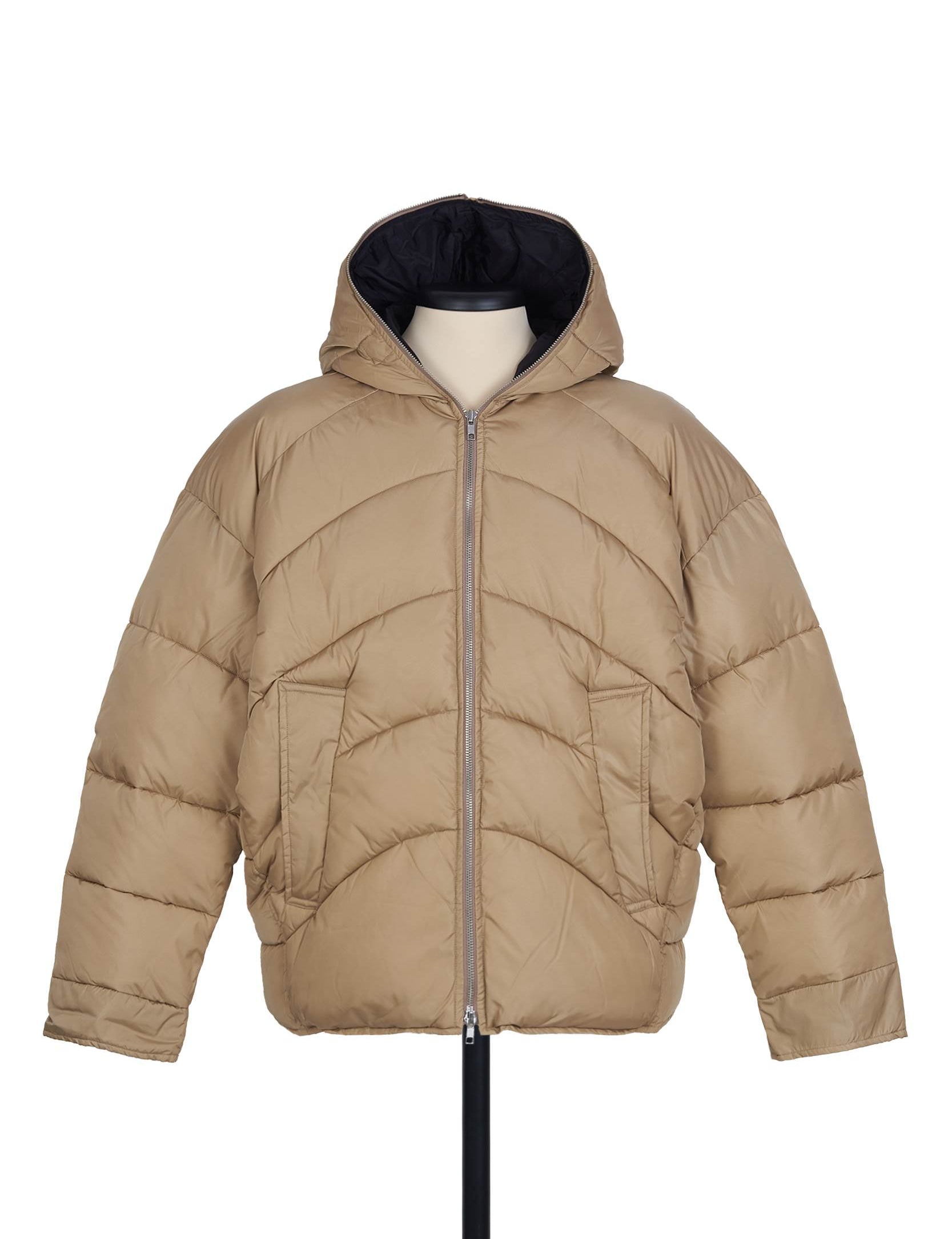 Random Identities Duvet Puffer Jacket in beige nylon with hood, oblique quilting, drop shoulder and S&M zip closure