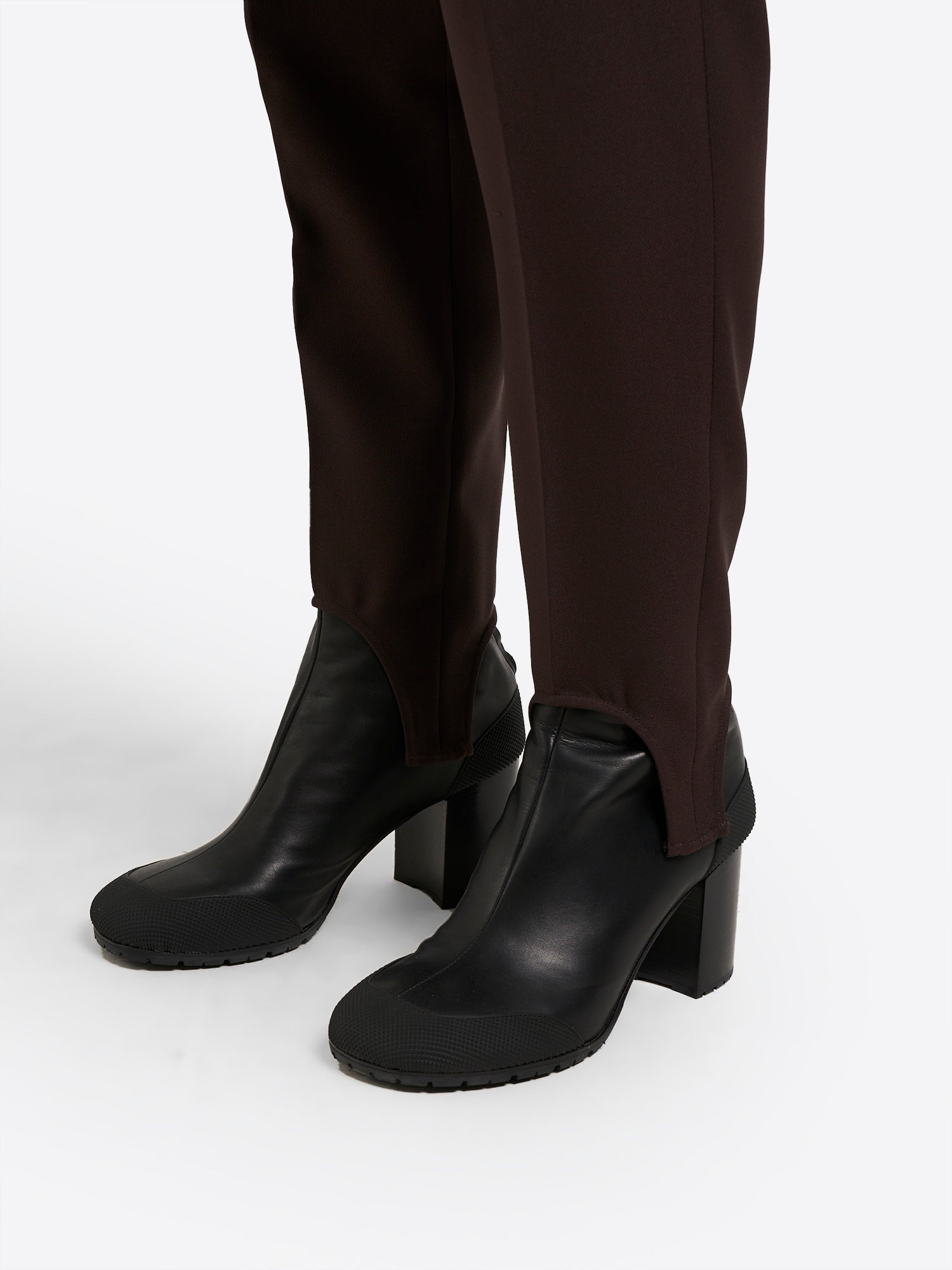 Garterless Trouser - Brown
