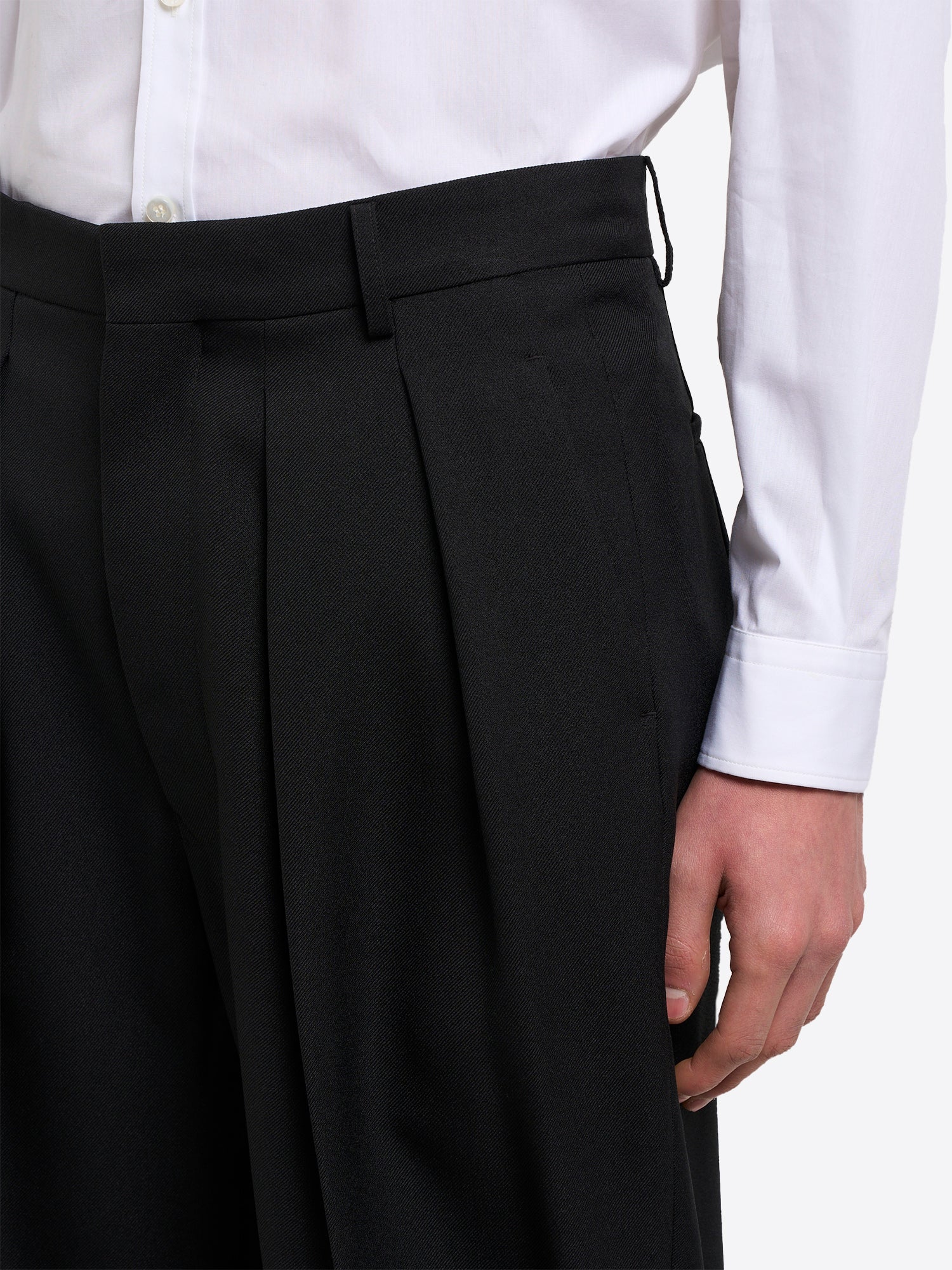 Pleated Tapered Trouser - Black
