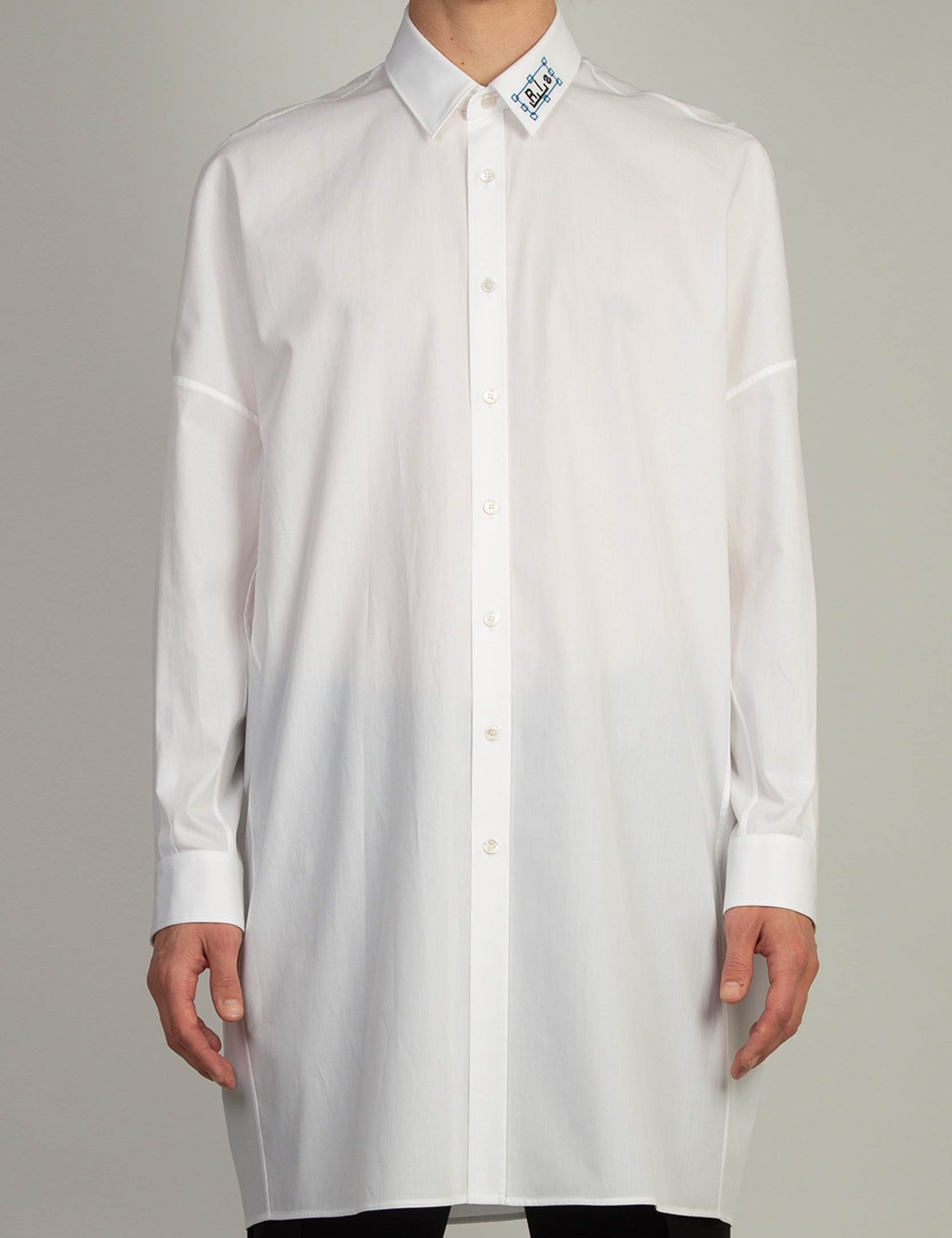 Dress in White with back volume and collar logo embroidery